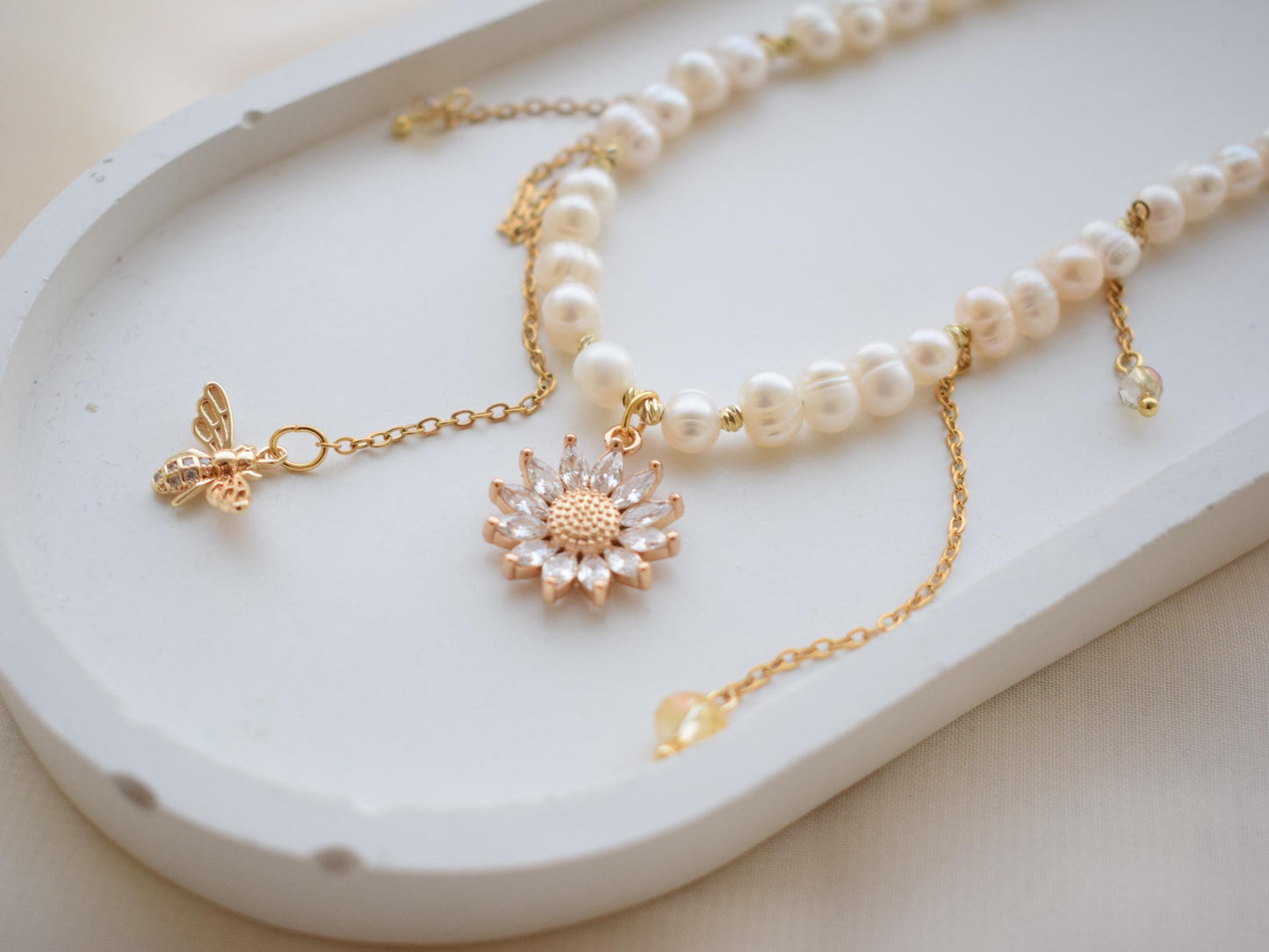 Freshwater Pearl Choker Necklace – Bee and Sunflower Minimalist Jewelry Gift