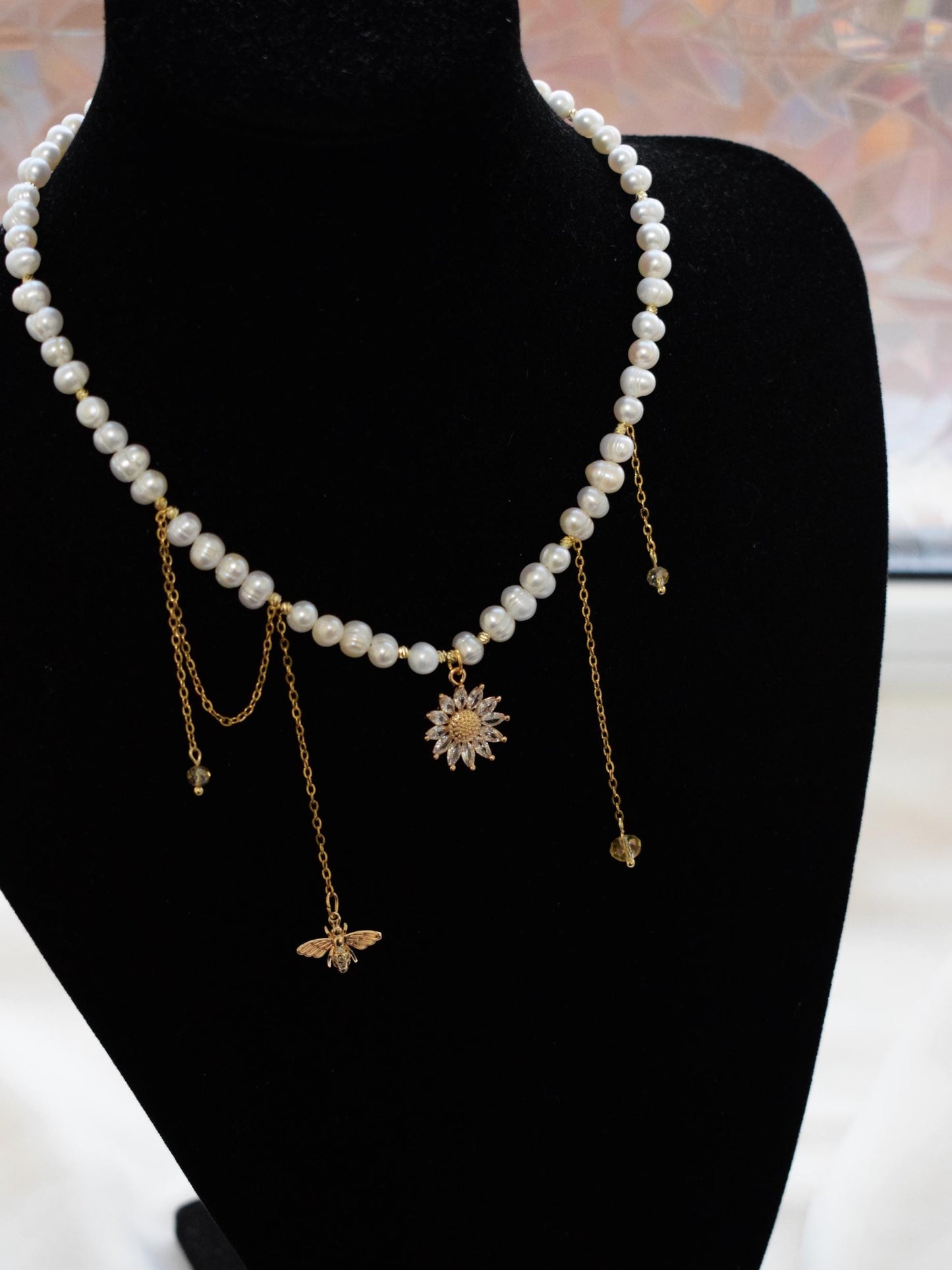 Freshwater Pearl Choker Necklace – Bee and Sunflower Minimalist Jewelry Gift