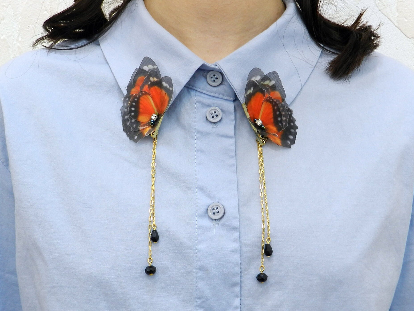 Silk monarch butterfly wings collar clip with chains
