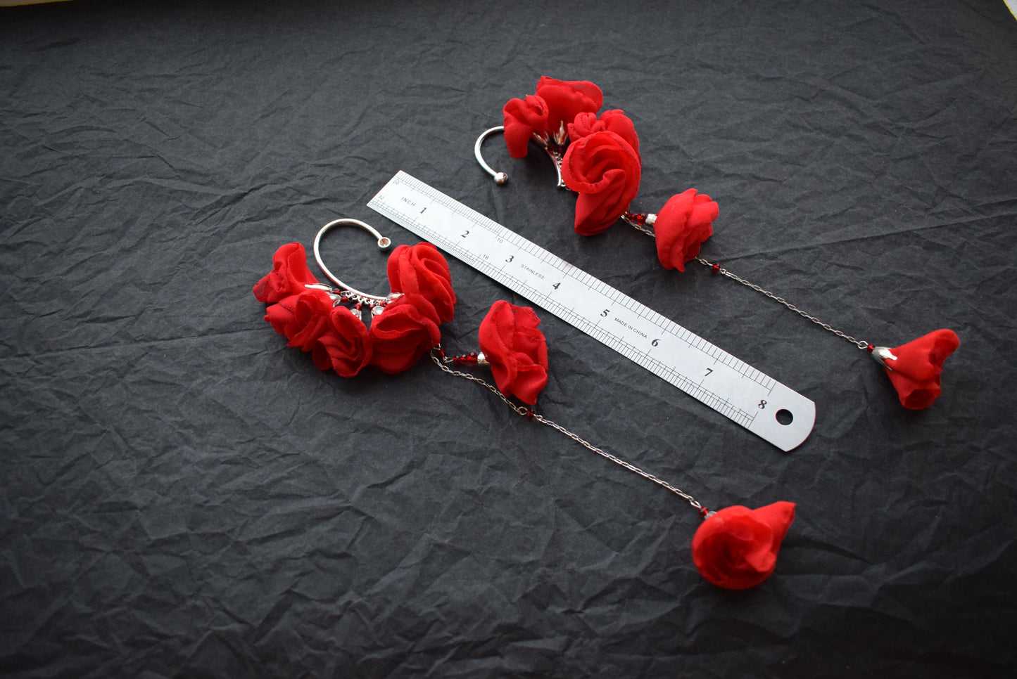 Ear cuff no piercing red silk flowers