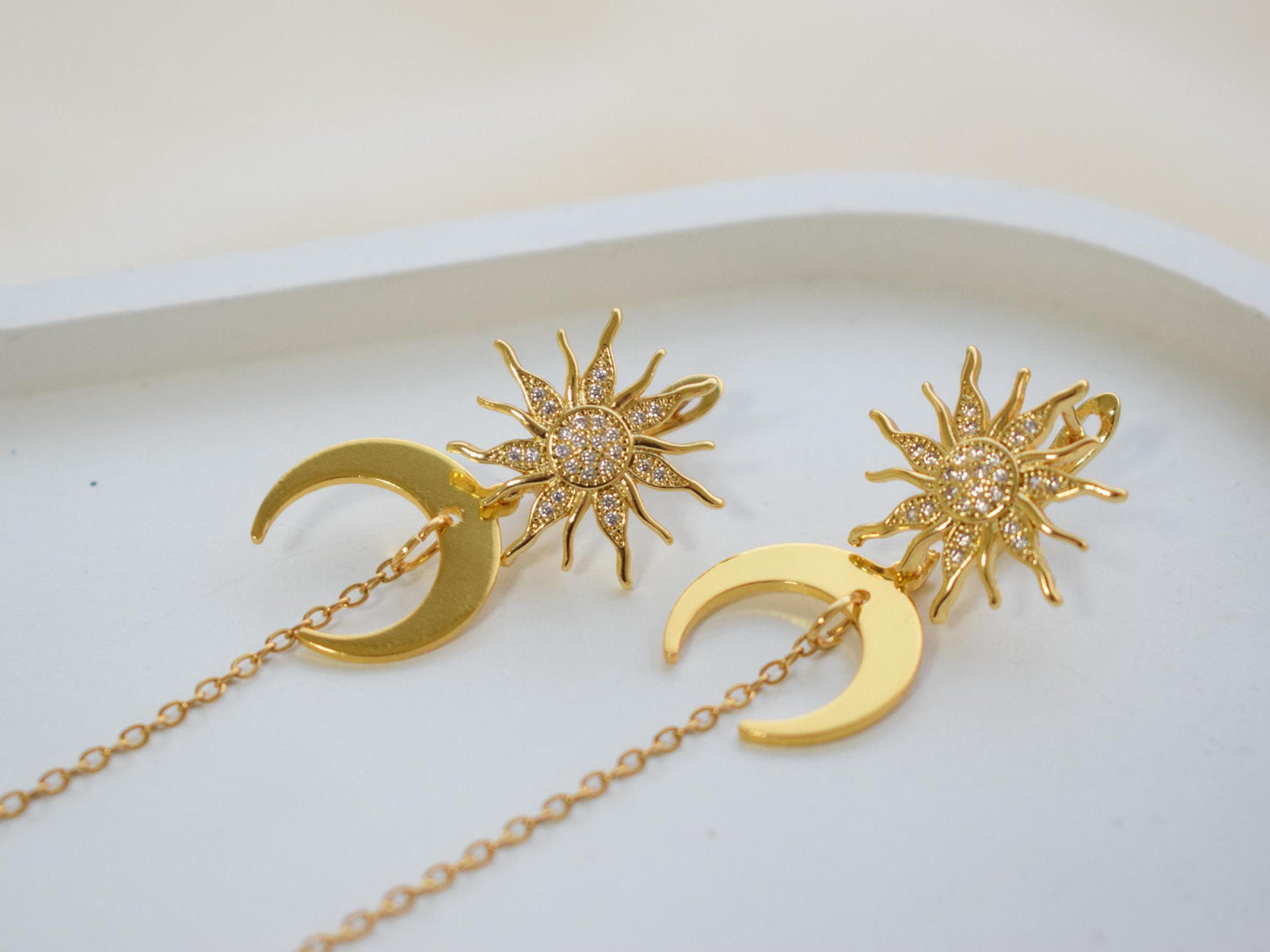 Aventurine Sun and Moon Long Chain Earrings – Gold Jewelry Gift for Women