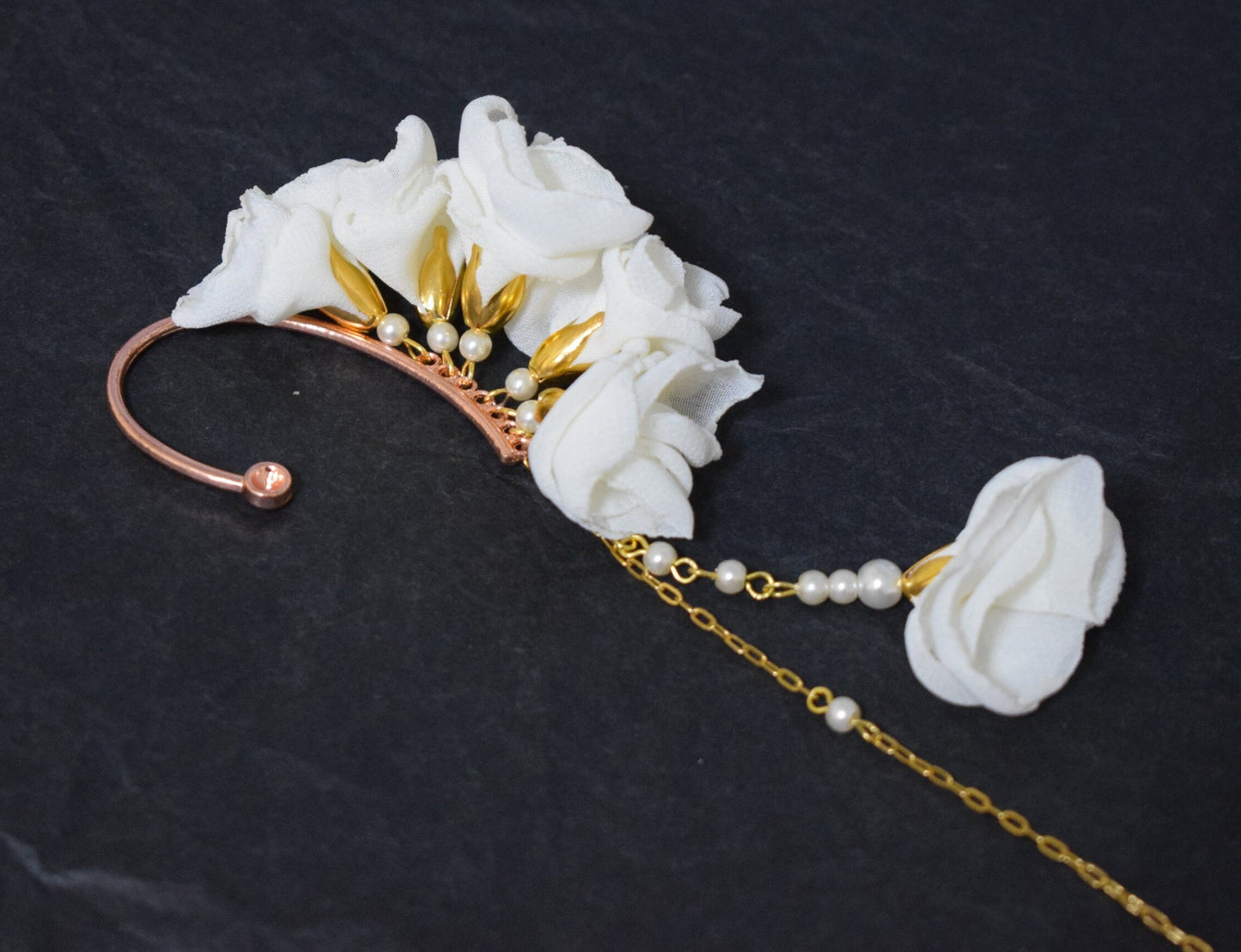 Ear cuff no piercing white silk flowers