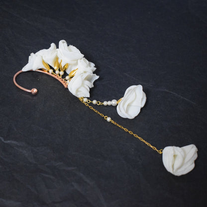 Ear cuff no piercing white silk flowers